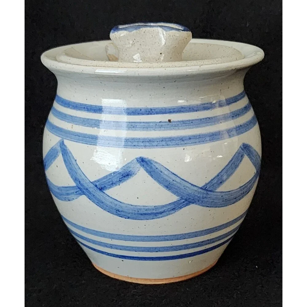 Jamestown Va,  Pottery Vase Bowl, Blue Stripes Pattern